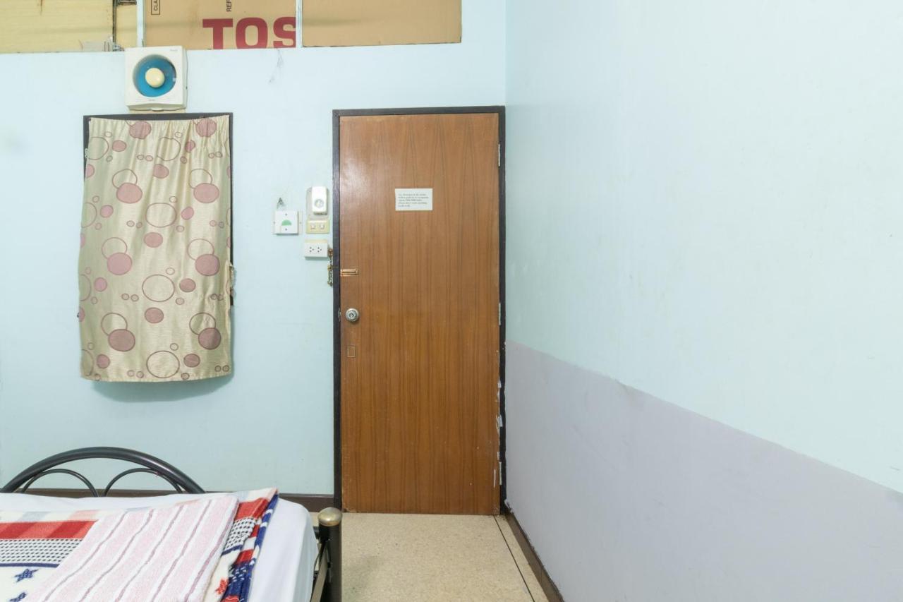 בנגקוק 7 Holder Guesthouse מראה חיצוני תמונה