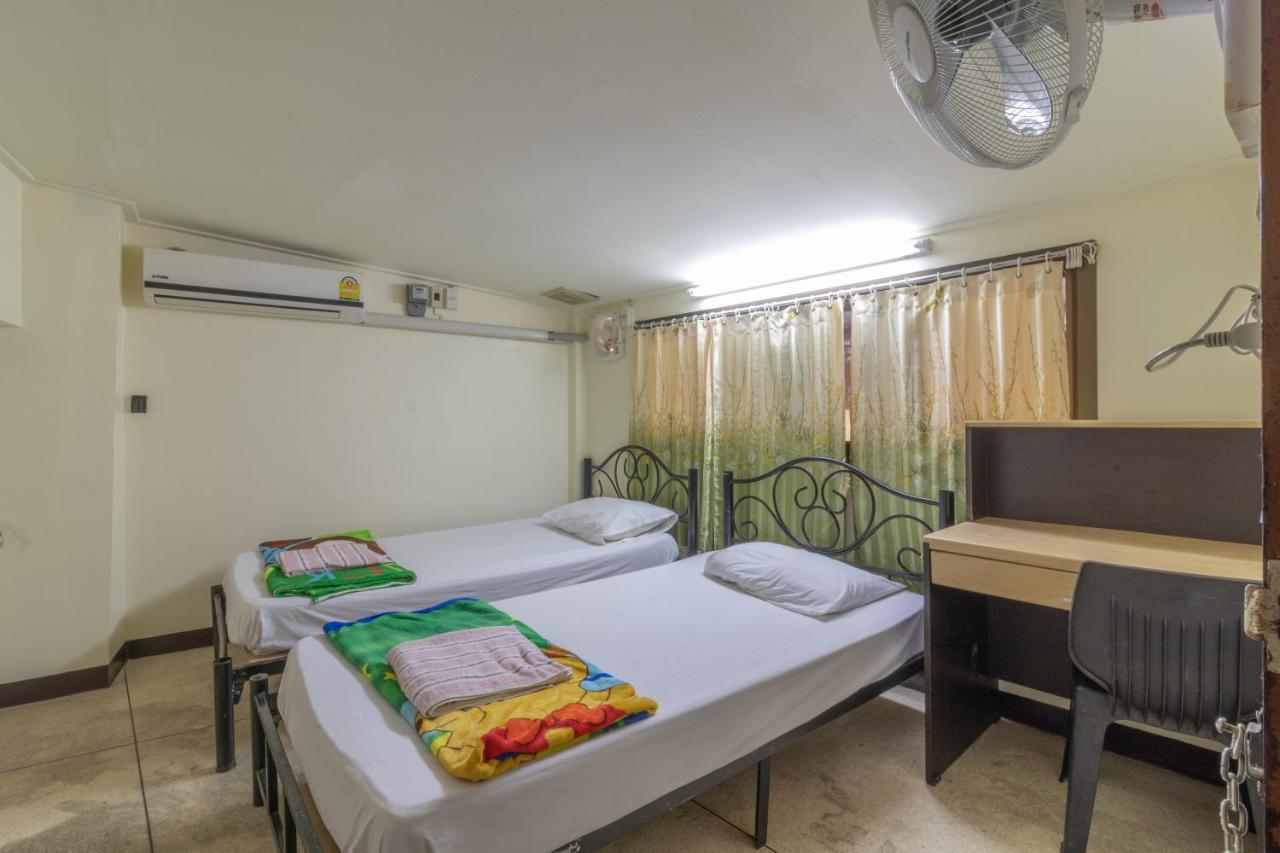 בנגקוק 7 Holder Guesthouse מראה חיצוני תמונה