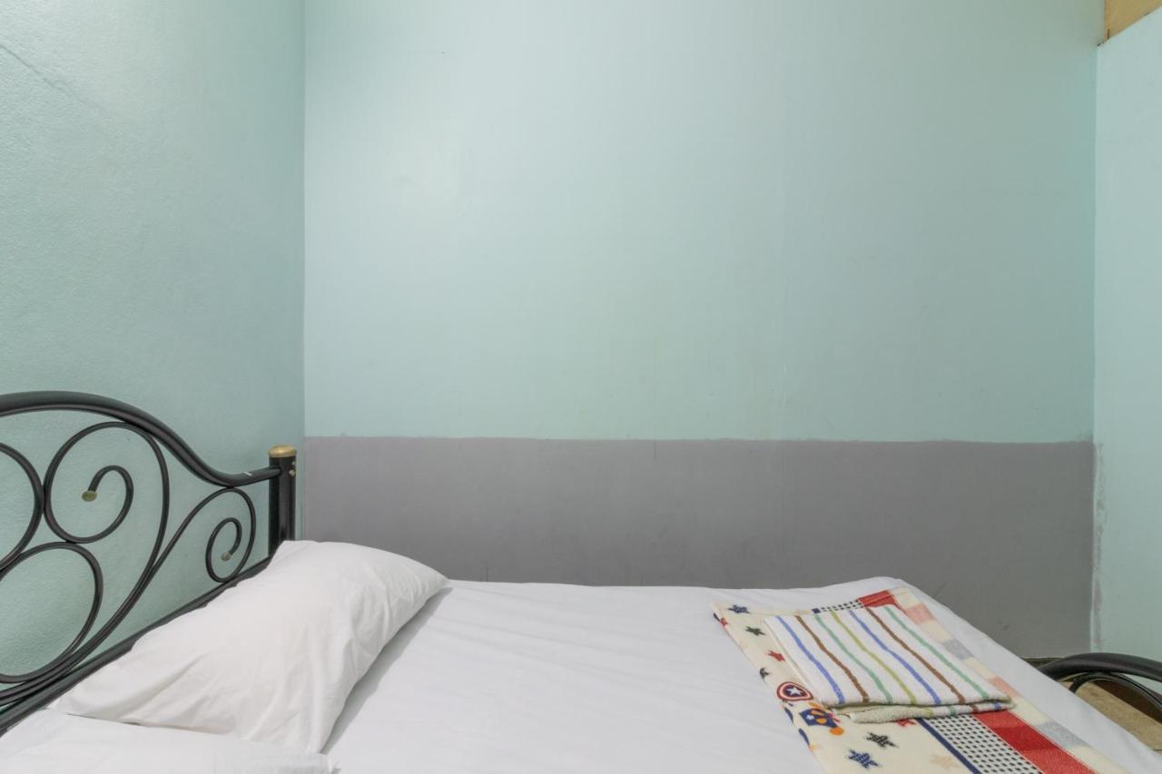 בנגקוק 7 Holder Guesthouse מראה חיצוני תמונה