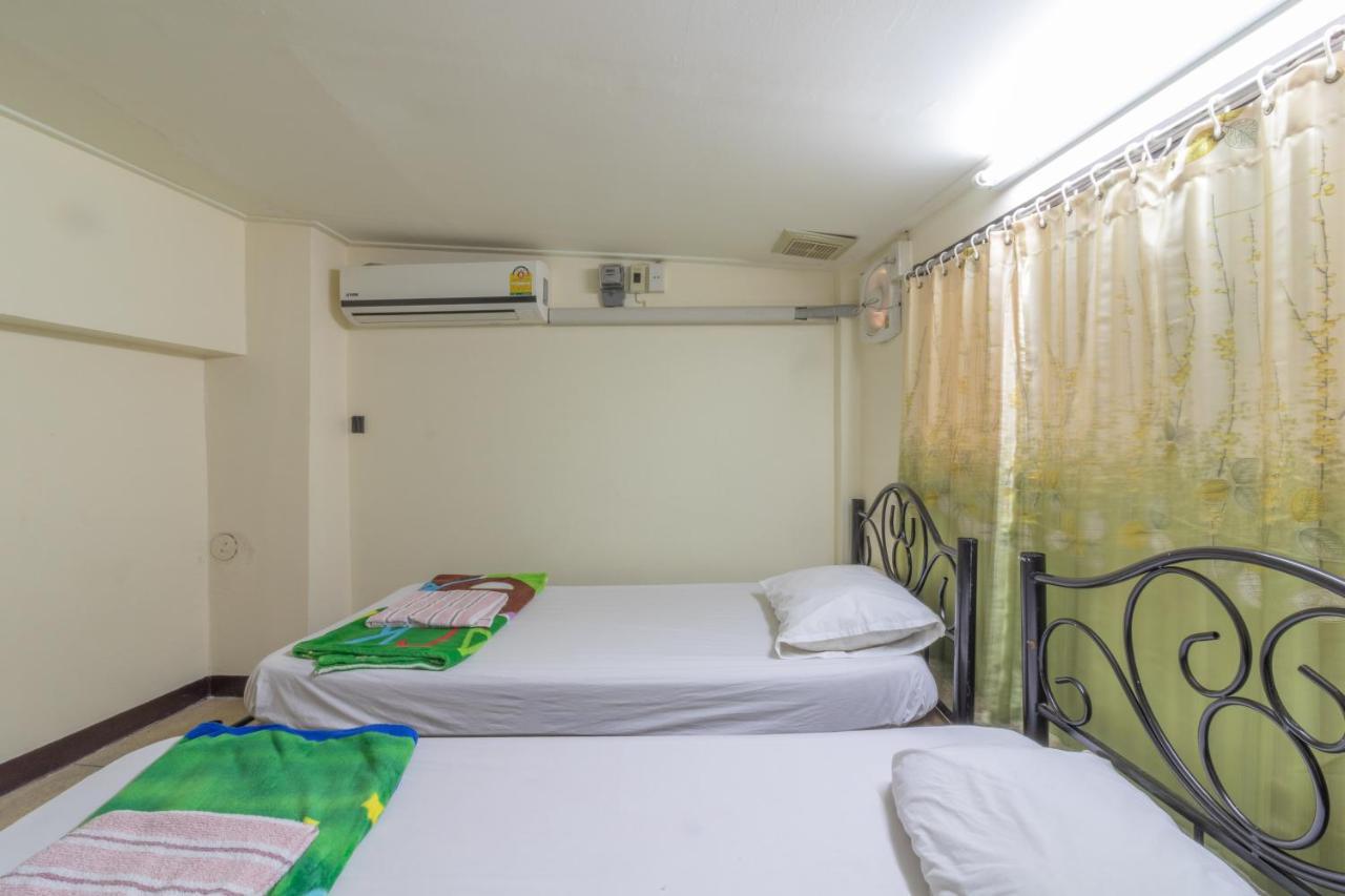 בנגקוק 7 Holder Guesthouse מראה חיצוני תמונה