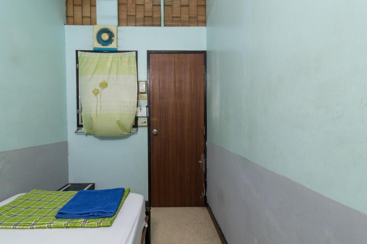 בנגקוק 7 Holder Guesthouse מראה חיצוני תמונה